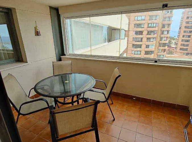 Gran Cerca De La Playa Con Piscina En El Centro Fuengirola