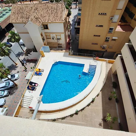 Daire Gran Cerca De La Playa Con Piscina En El Centro *