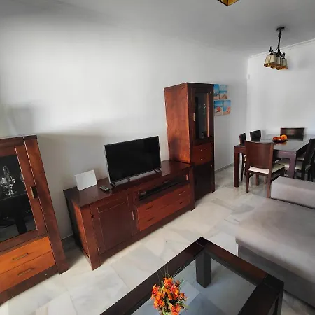 Daire Gran Cerca De La Playa Con Piscina En El Centro Fuengirola