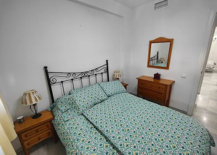 Gran Cerca De La Playa Con Piscina En El Centro *