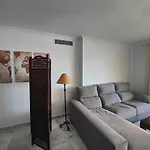 Gran Cerca De La Playa Con Piscina En El Centro *