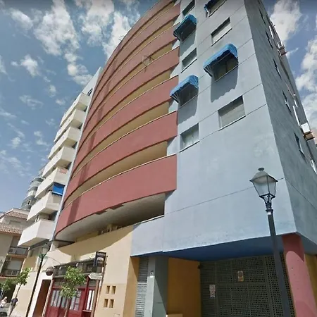 Gran Cerca De La Playa Con Piscina En El Centro